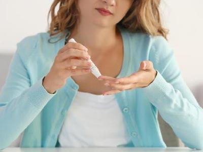 同样是餐后血糖，40岁和70岁的标准能一样吗？医生告诉你不同年龄段的标准，对照着看心里有数