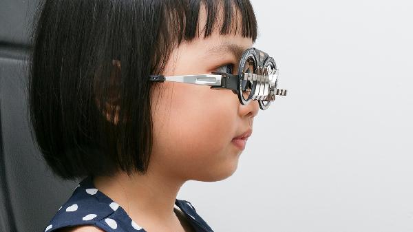 眼睛很干涩怎么缓解-易网健康<a href=/jkys/ target=_blank class=infotextkey>养生</a>网 眼睛很干涩怎么缓解