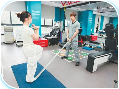 家庭医生签约服务，何以提升感受度（人民眼·健康中国）