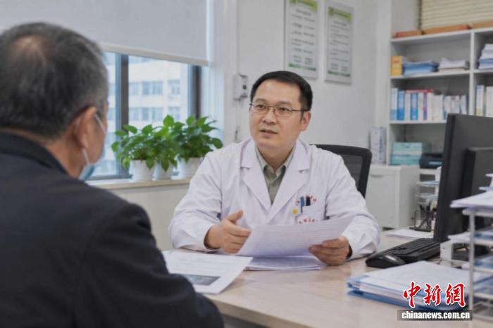 急诊普外科的假日坚守：开辟绿色通道 为急腹症患者抢生机