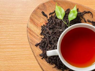 血糖高还可以喝茶吗？医生：想降血糖，这4种饮品不建议多喝