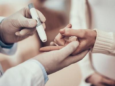 糖尿病人能不能吃月饼？医生直言：不是不能吃，但这6件事不注意，血糖分分钟失控吗？