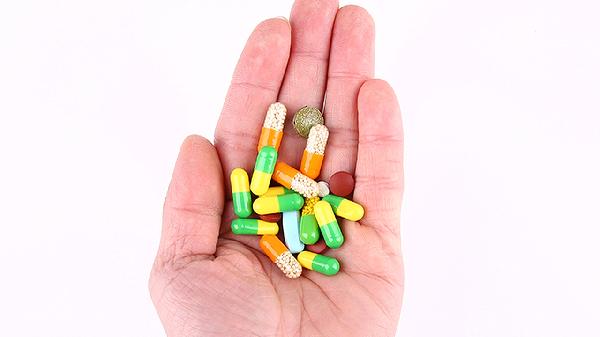 清血八味胶囊的功效与作用是什么
