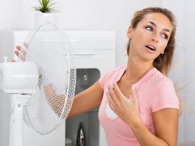 女性夜晚睡觉盗汗是怎么形成的